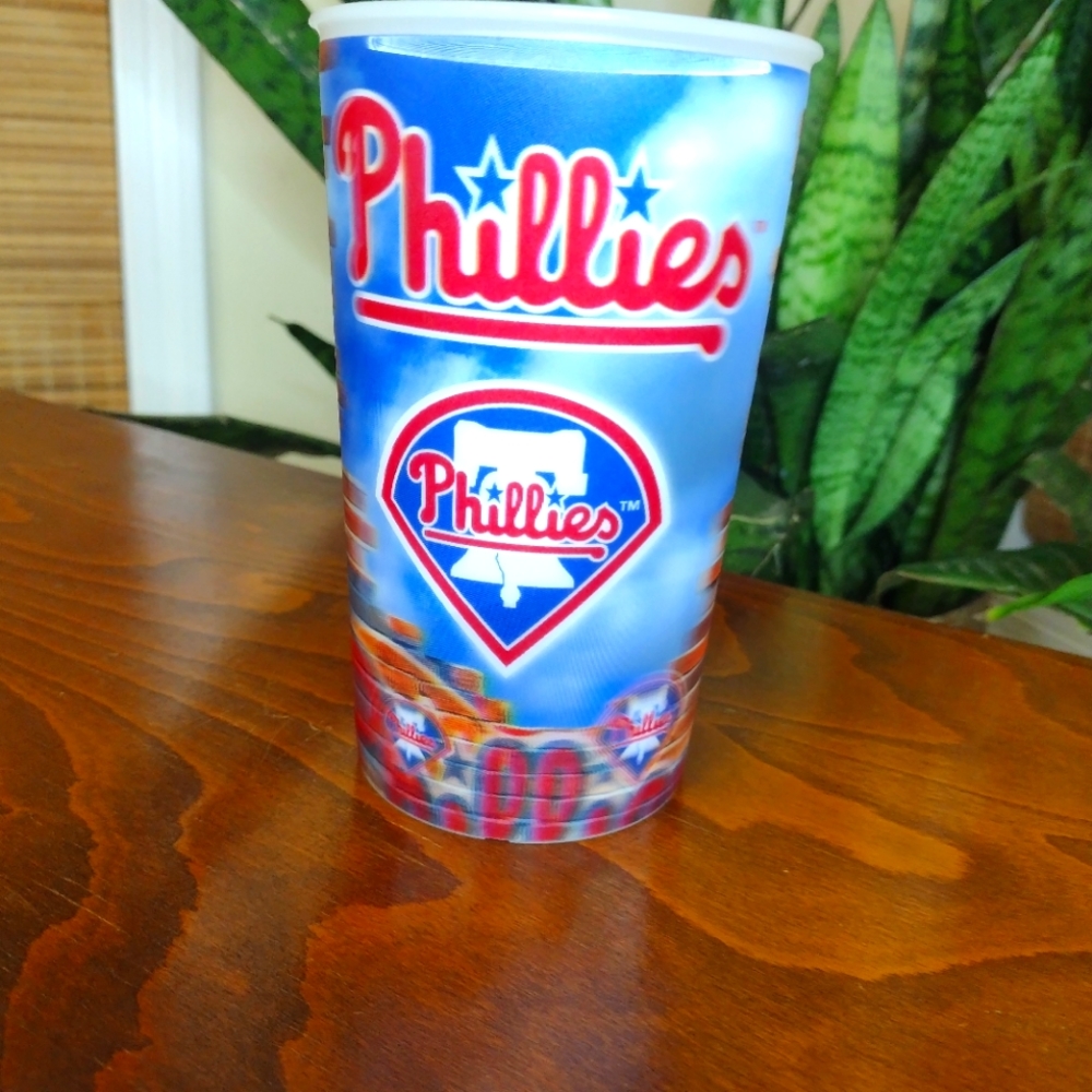 Philadelphia Phillies 3-D Souvenir 32oz Cup.